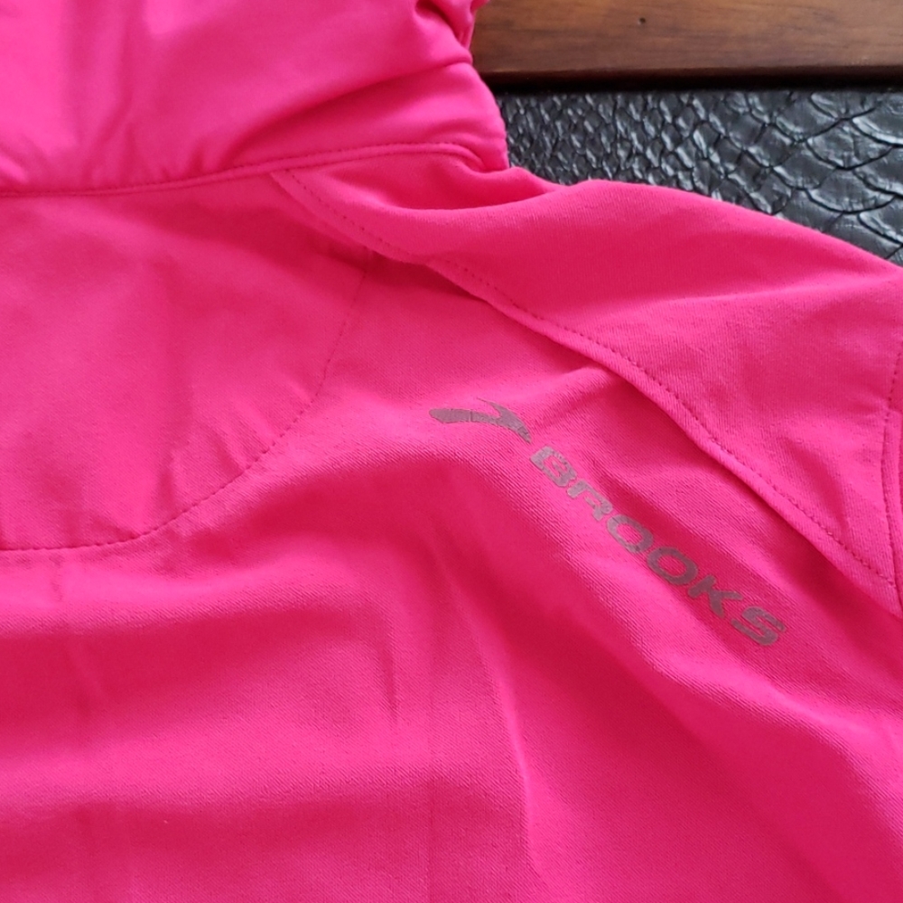 Brooks Running Pull Over - image 5